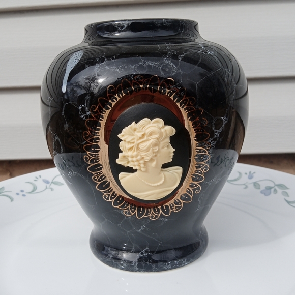 Other - Vintage Victorian style Ceramic Vase